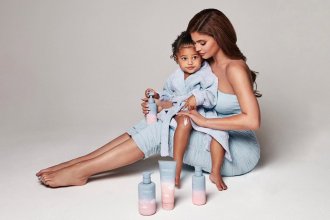 Kylie Jenner 3 Yaşındaki Kızı İçin Kurduğu Yeni Markası: KYLIEBABY!